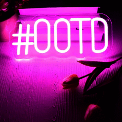 Neon OOTD (Outfit of the day)